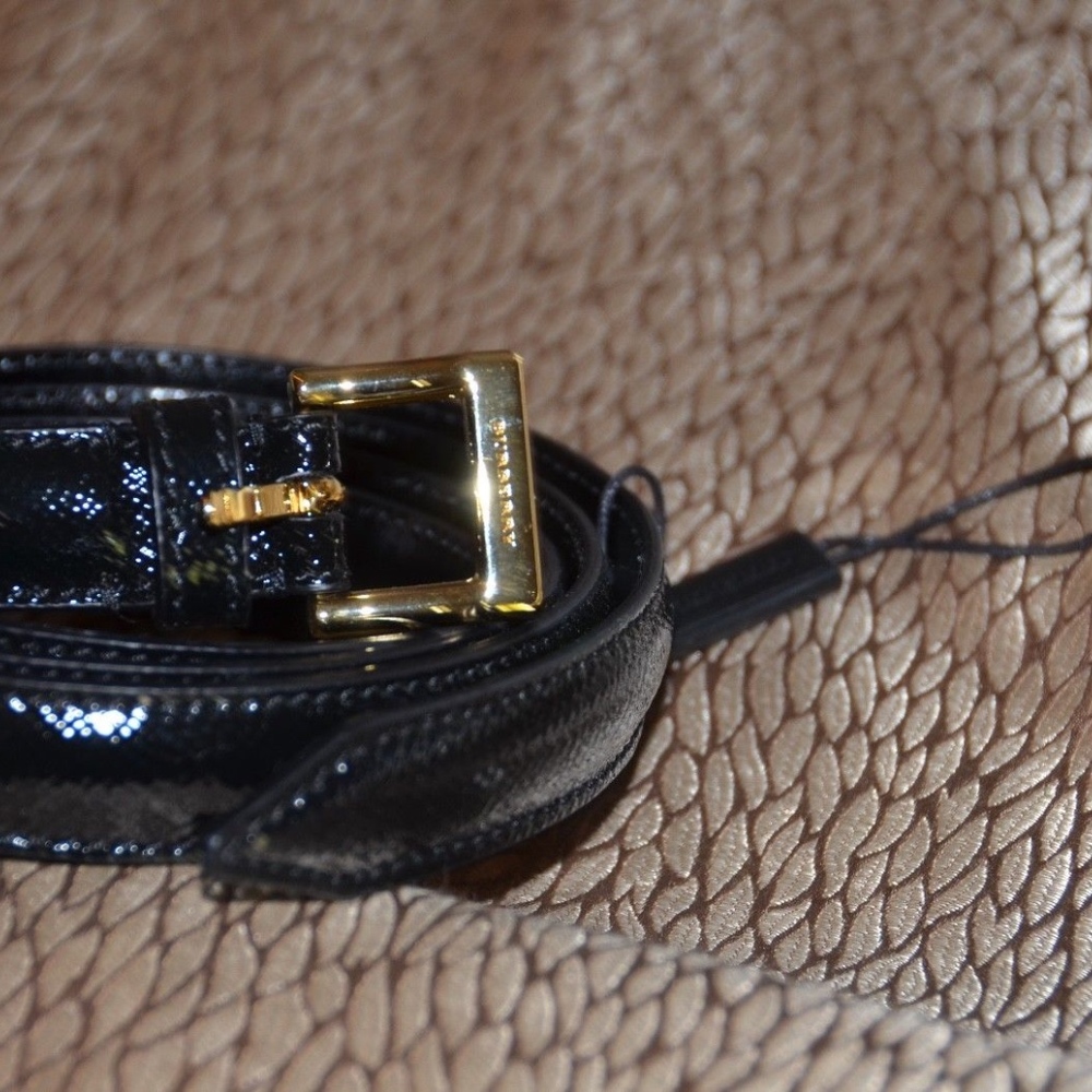 Burberry patent leather waist belt with gold-tone - Picture 5 of 5